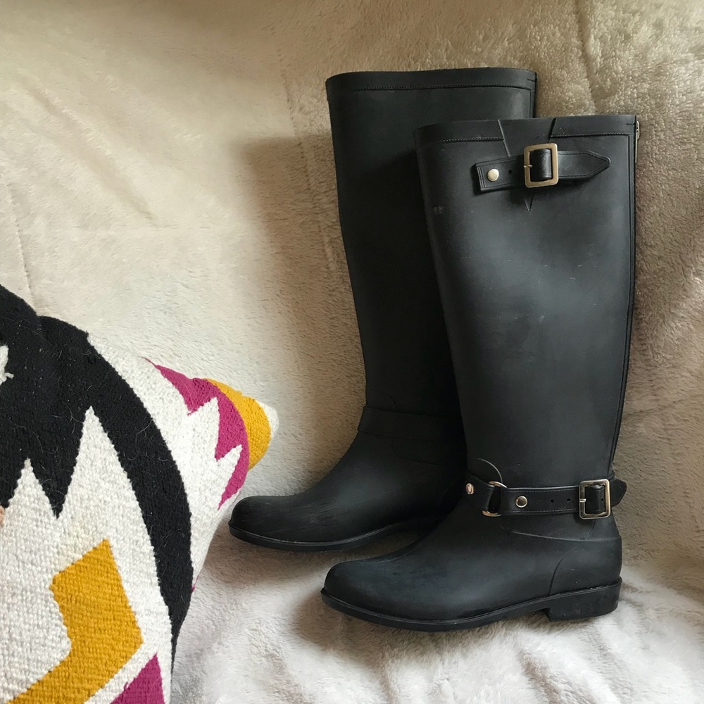 Saddle/Rain Boots ☔️